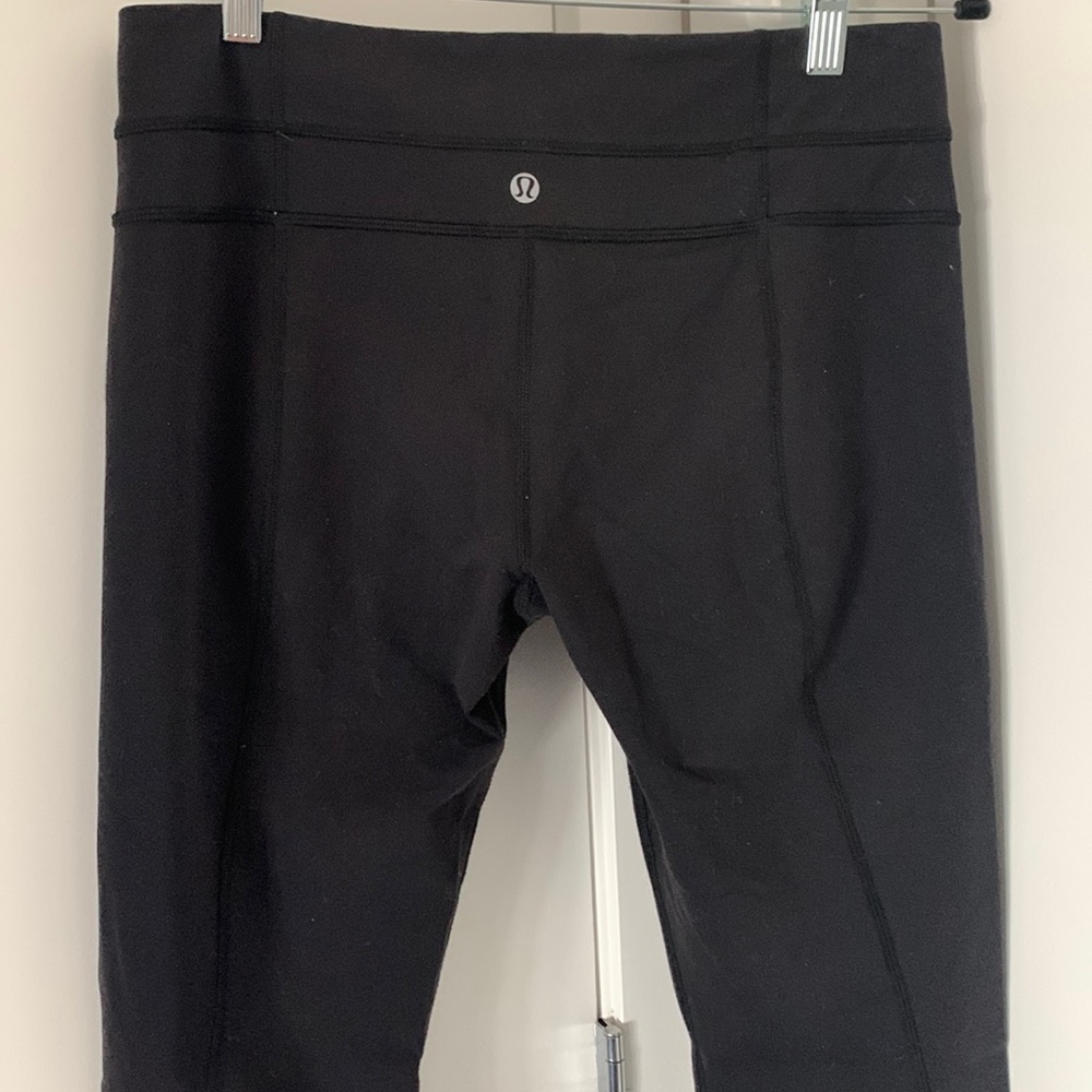 Black lululemon leggings